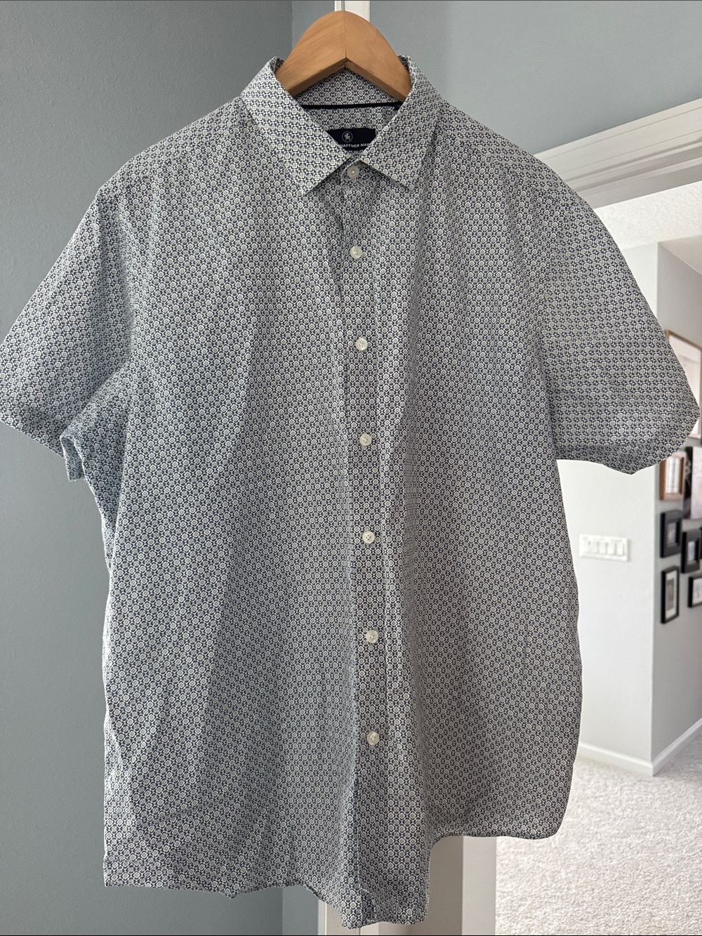 Hart Schaffner Marx Men’s XL Short Sleeve Floral Geometric Cotton Shirt